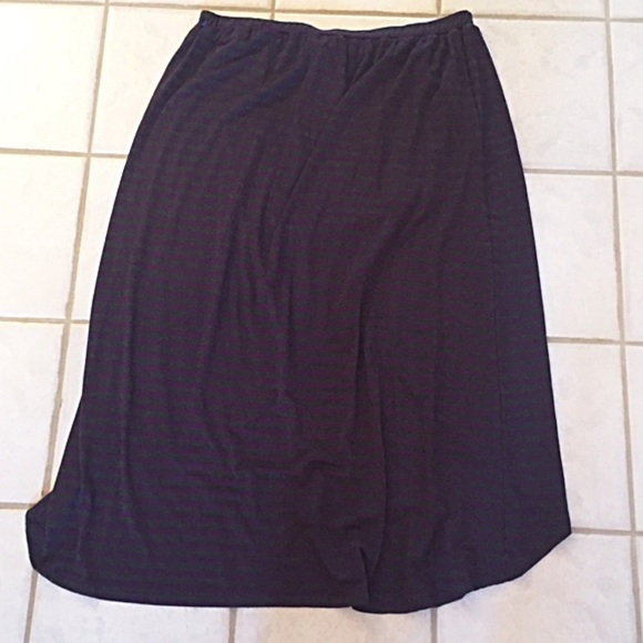 🆕 Striped high low faux wrap plus size pull on stretchy purple gray skirt - Picture 3 of 7